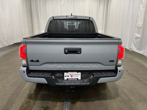 Used 2019 Toyota Tacoma Limited image 5