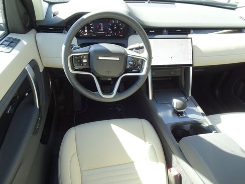 New 2025 Land Rover Discovery Sport S image 18