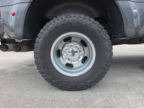 Used 2023 Ford F350 Lariat AWD/4WD image 19