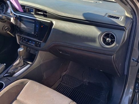 Used 2018 Toyota Corolla LE image 20