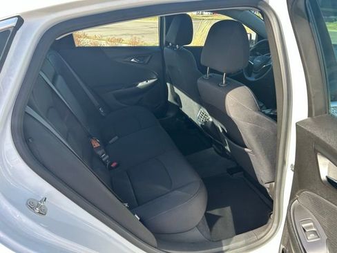 Used 2024 Chevrolet Malibu LT image 29