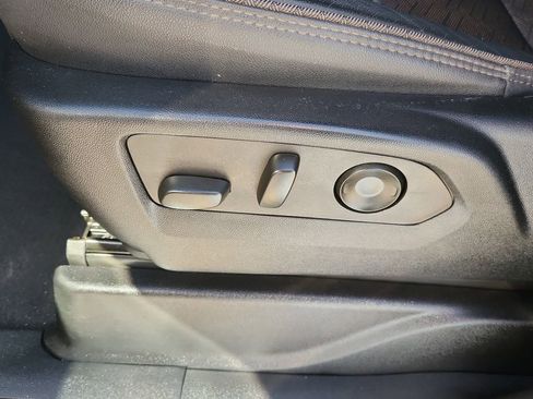 Used 2023 Chevrolet Tahoe High Country image 8