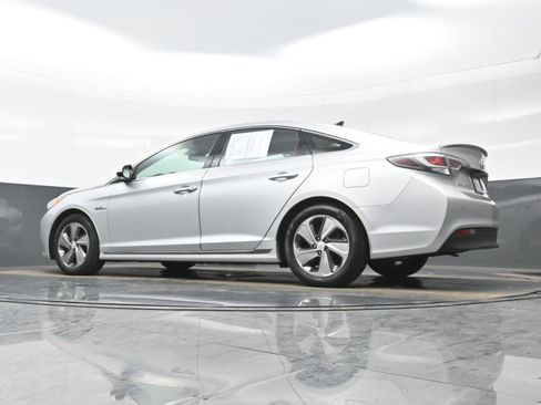 Used 2016 Hyundai Sonata Limited w/ Option Group 02 image 29