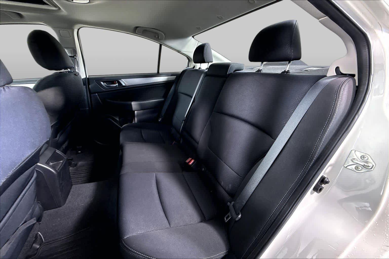Used 2016 Subaru Legacy 2.5i Premium w/ Moonroof Package AWD/4WD image 18