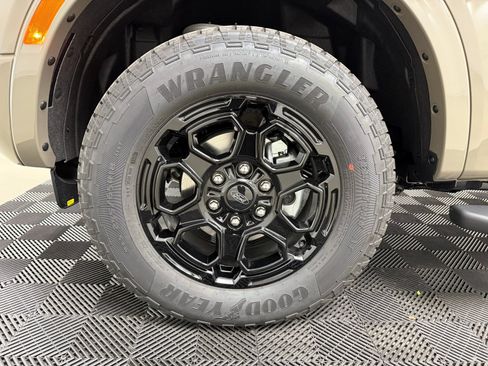 New 2025 Ford Ranger Lariat w/ FX4 Off-Road Package AWD/4WD image 10