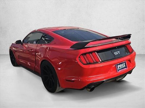 Used 2016 Ford Mustang GT image 3