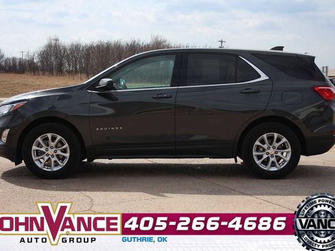 Used 2020 Chevrolet Equinox LT w/ Driver Convenience Package image 5