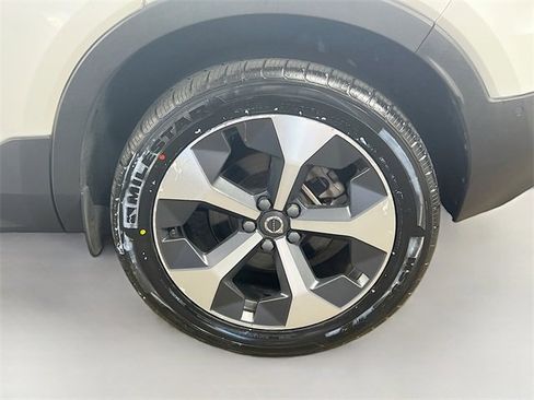 Used 2023 Volvo XC40 B5 Plus w/ Driver Assist Package image 27