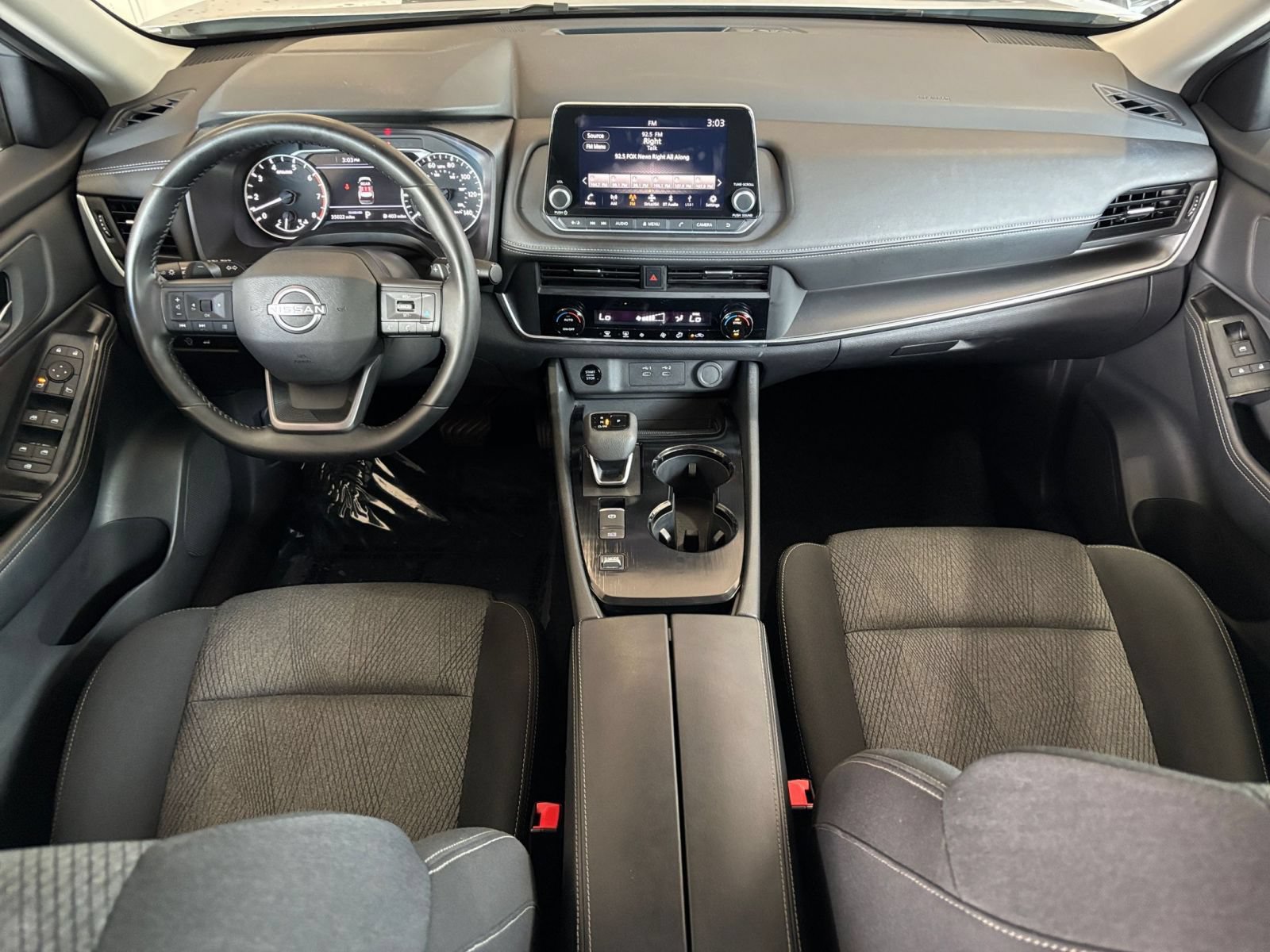 Used 2025 Nissan Rogue SV FWD image 34