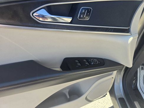 Used 2016 Lincoln MKX Reserve w/ Climate Package AWD/4WD image 20