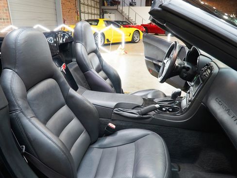 Used 2008 Chevrolet Corvette Convertible w/ Preferred Equipment Group RWD image 48