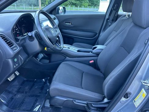 Used 2019 Honda HR-V Sport image 7
