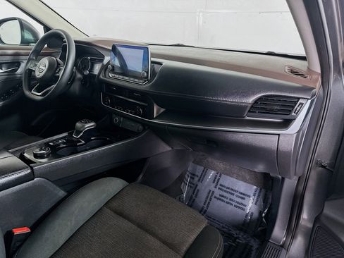 Used 2023 Nissan Rogue SV image 26