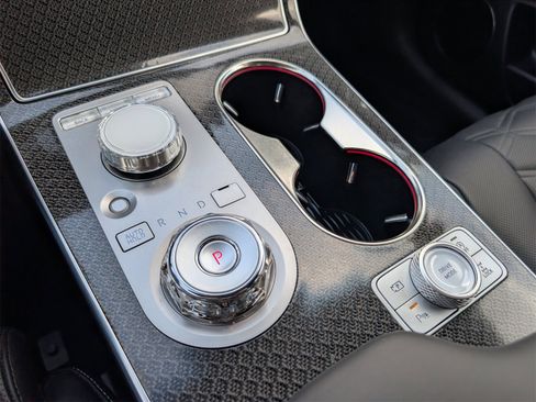 Used 2025 Genesis GV80 3.5T e-SC image 24