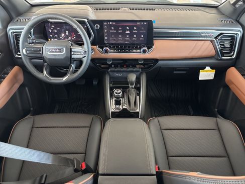 New 2026 GMC Canyon AT4 w/ AT4 Premium Package image 15