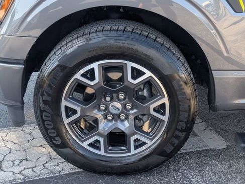 Used 2025 Ford F150 STX w/ Equipment Group 200A RWD image 19
