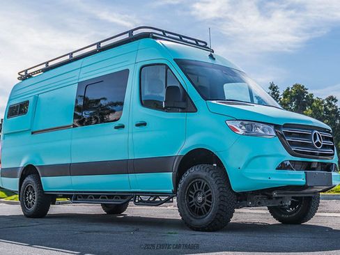 Used 2024 Mercedes-Benz Sprinter 2500 image 12