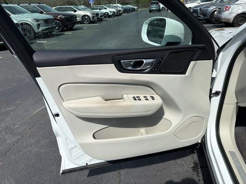 Used 2023 Volvo XC60 B5 Plus w/ Protection Package Premier image 24