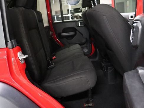 Used 2018 Jeep Wrangler Unlimited Sport S AWD/4WD image 15