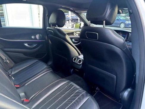 Used 2018 Mercedes-Benz E 300 E300 Luxury 4MATIC Sedan image 48