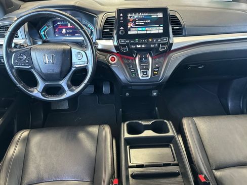 Used 2023 Honda Odyssey Sport image 13