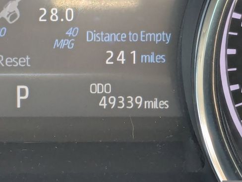 Used 2020 Toyota Camry SE image 27