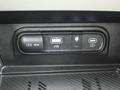 Used 2023 Kia Sportage EX image 24