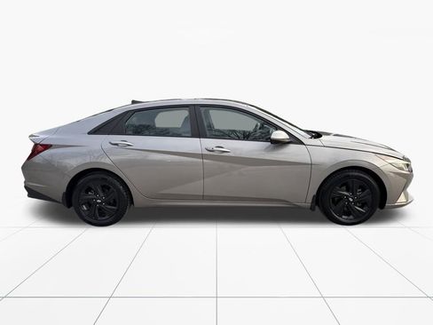 Used 2023 Hyundai Elantra SEL image 10