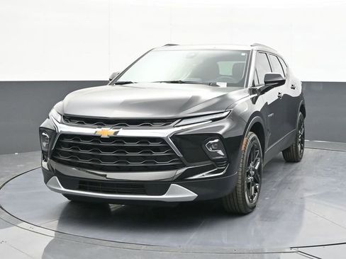 New 2026 Chevrolet Blazer LT w/ Convenience Package AWD/4WD image 3