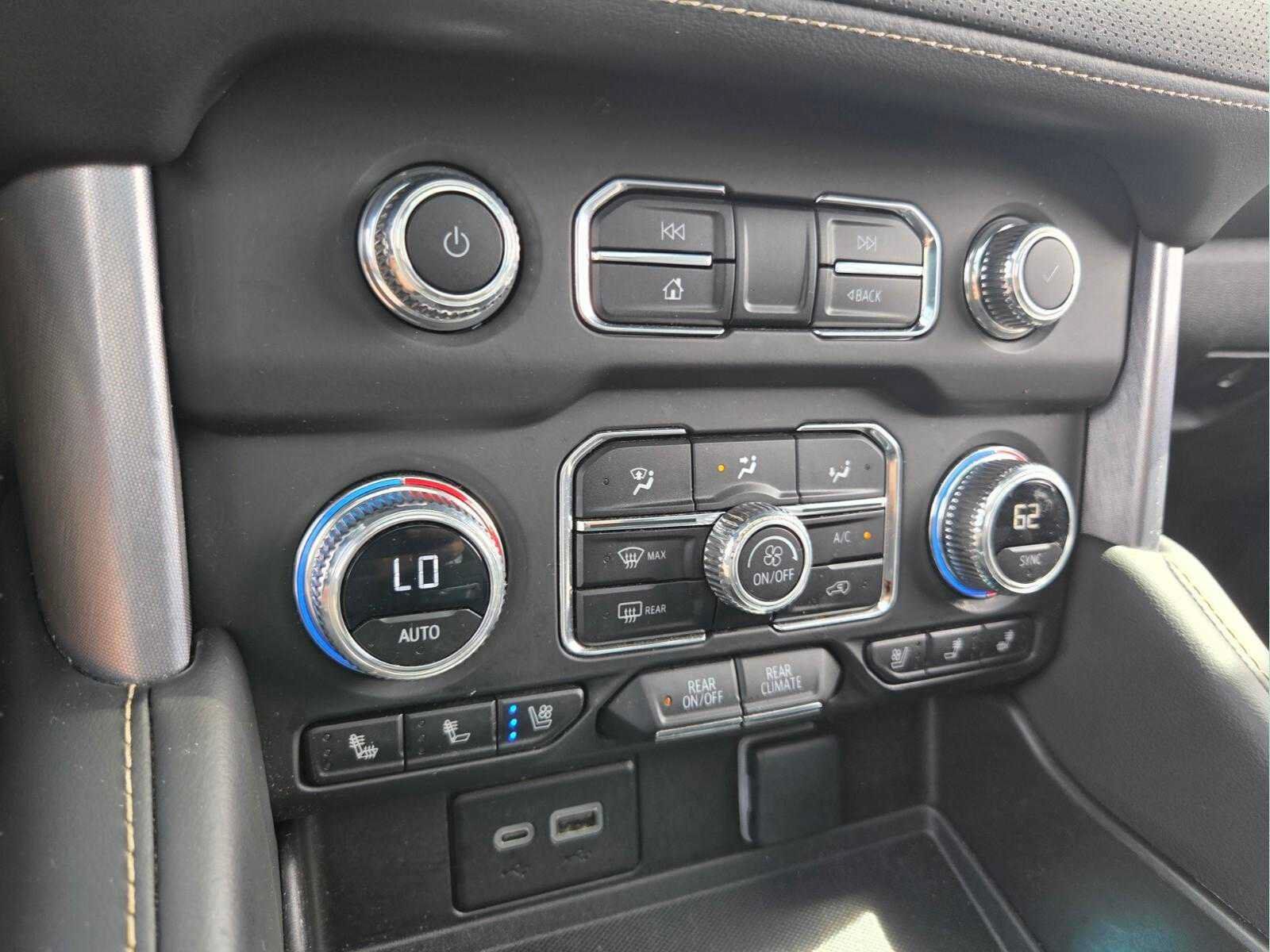 Used 2023 GMC Yukon XL SLT w/ SLT Premium Package AWD/4WD image 27