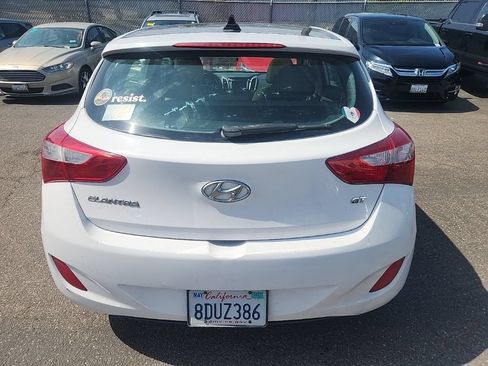 Used 2013 Hyundai Elantra GT w/ Tech Pkg FWD image 12