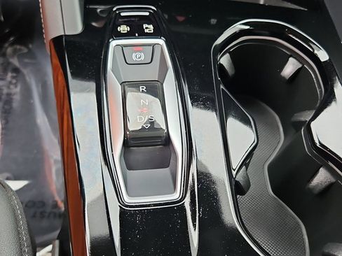 Certified 2025 Audi Q5 Premium w/ Convenience Package image 12