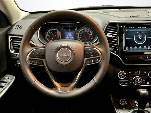 Used 2022 Jeep Cherokee Limited image 8