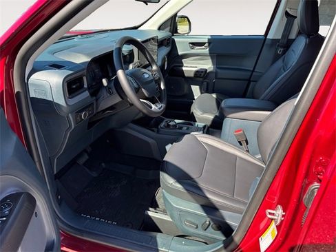 New 2025 Ford Maverick Lariat w/ Black Appearance Package image 9