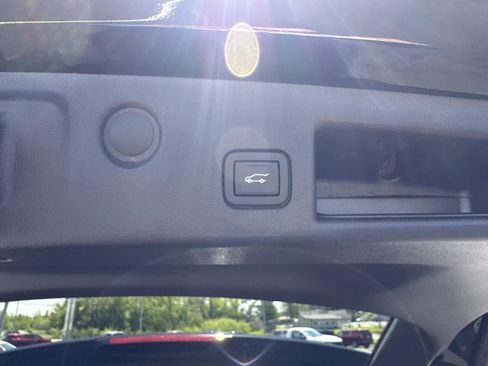 Used 2024 Chevrolet Equinox LT w/ LPO, Floor Liner Package FWD image 15