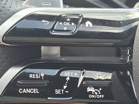 Used 2026 Mercedes-Benz C 300 4MATIC Sedan image 36