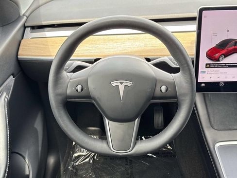 Used 2021 Tesla Model Y Long Range AWD/4WD image 8
