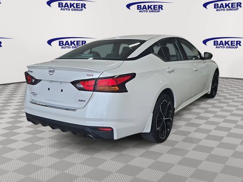 Used 2023 Nissan Altima 2.5 SR AWD/4WD image 5