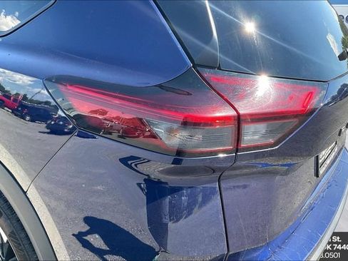Used 2024 Nissan Rogue SV FWD image 22
