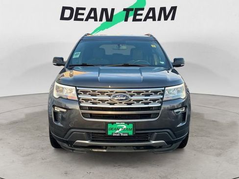 Used 2018 Ford Explorer XLT w/ Equipment Group 201A image 3
