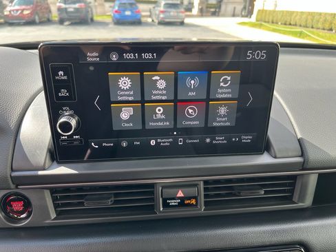 Used 2025 Honda Pilot TrailSport image 22