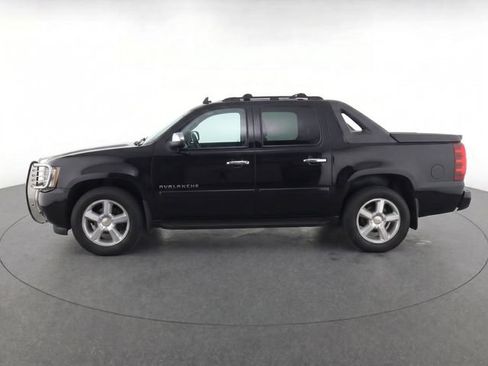 Used 2013 Chevrolet Avalanche LT w/ All-Star Edition RWD image 6