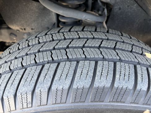 Used 2017 Toyota Tacoma Limited w/ Tow Package image 12