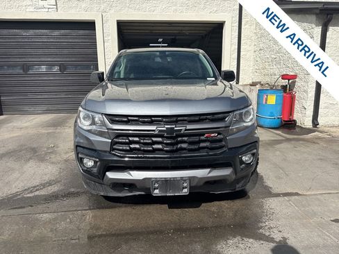 Used 2022 Chevrolet Colorado Z71 AWD/4WD image 2