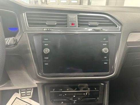 Certified 2022 Volkswagen Tiguan SE R-Line AWD/4WD image 5