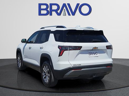 Used 2025 Chevrolet Equinox LT w/ Convenience Package II FWD image 5