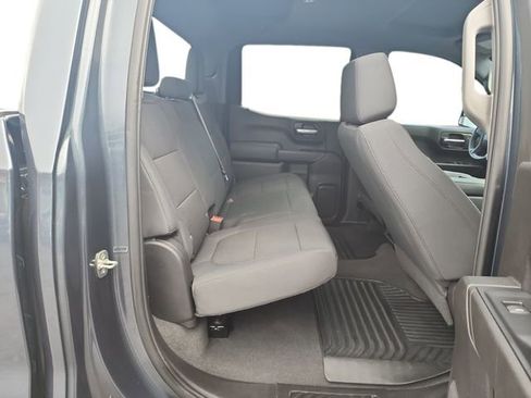 Used 2020 Chevrolet Silverado 1500 Custom w/ Custom Value Package image 10