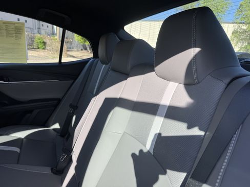 Used 2025 Toyota Camry SE image 15