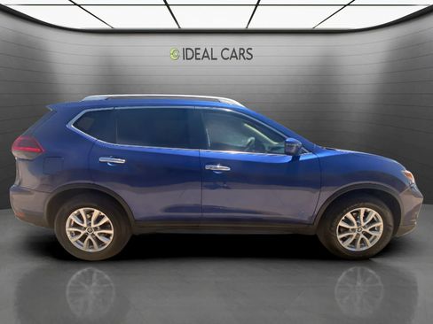 Used 2018 Nissan Rogue SV FWD image 4