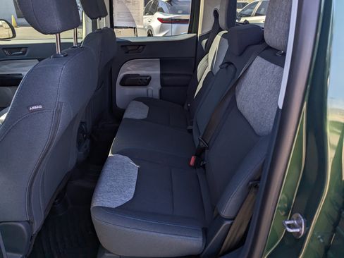 Certified 2025 Ford Maverick XLT w/ XLT Luxury Package image 9